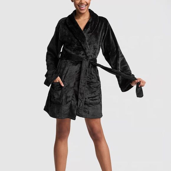 🔥Victoria's Secret PINK Short Cozy Plush Super Soft Robe Pure Black LogoNWT M/L - Picture 3 of 3